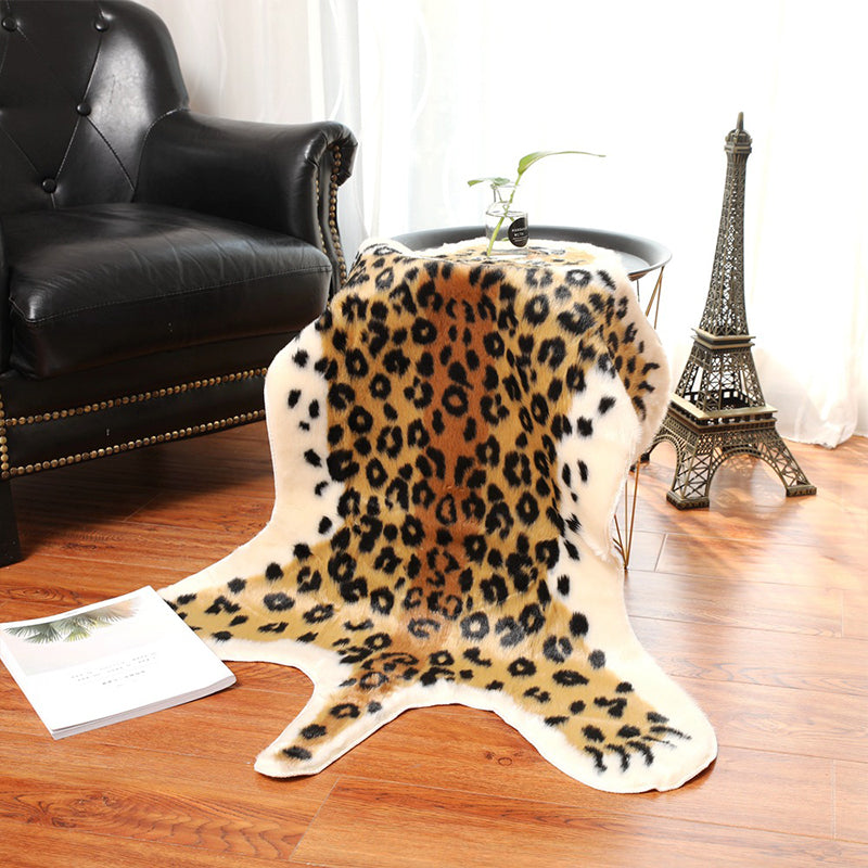 Tapis imprimé en peau de guépard jaune polyester le tapis contemporain des teintes résistantes antidérapantes tapis lavable pour le salon