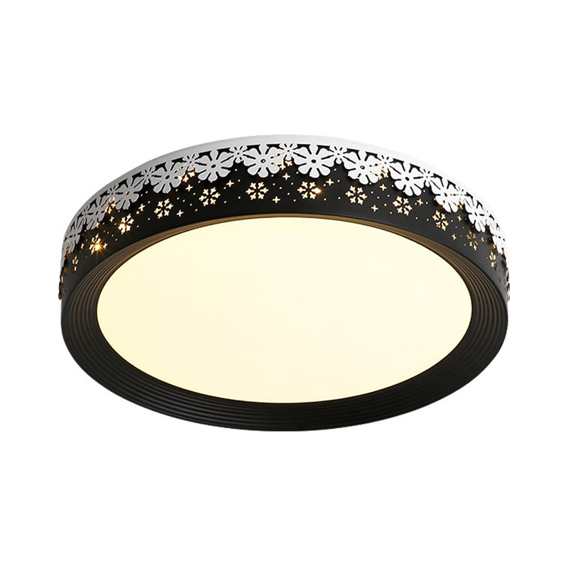 18"/22"/30" Dia Modern LED Flush Mount Light Black Snowflake Patterned Flush Ceiling Light with Acrylic Shade in Warm/White Light