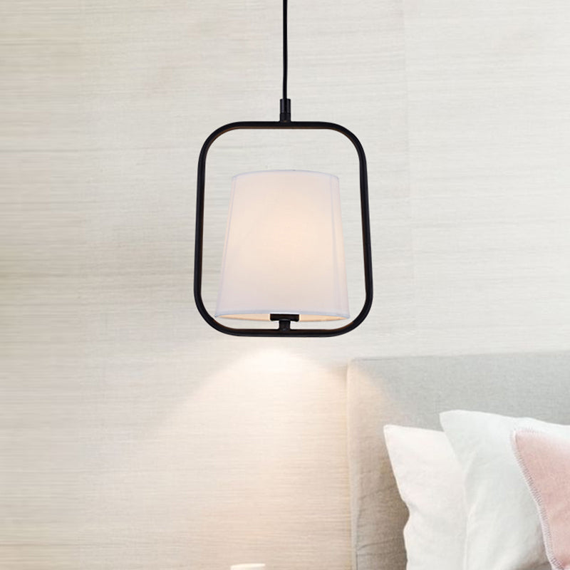 Black / White 1 Light Pendant Lighting Classic Fabric Sky Lantern Lantern suspendu pour chambre à coucher