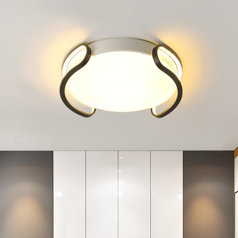 Comtemporaire Black and White Round Flush Mount Ceiling Light Acrylique Shaded Bedroom LED Flush Lamp in White Light