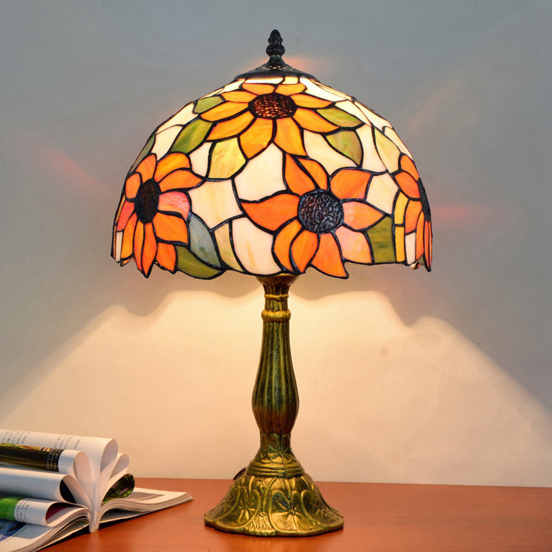 1 Head Table Lamp Decorative Dome Shade Stained Glass Nightstand Light for Living Room