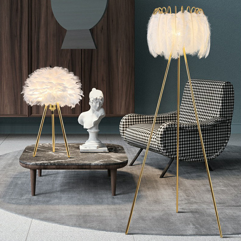 Tripod Shaped Night Lighting Minimalistic Metallic 1 Bulb Living Room Table Light with Feather Shade in Gold