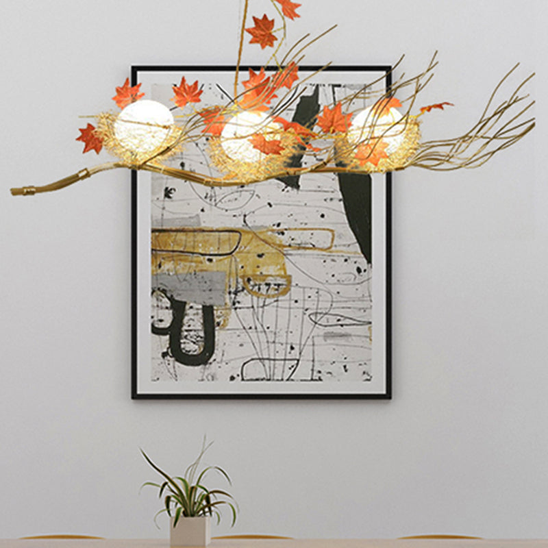 Accesorio de iluminación de lámpara de comedor de 3 luces Luz de techo dorada con esfera mate de vidrio blanco