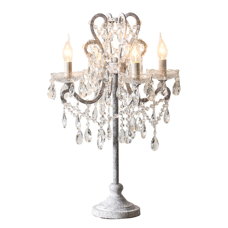 Lampe de chevet de bougie antique 4 têtes d'éclairage de table métallique avec décoration de perles de cristal