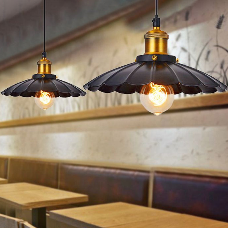 Vintage-überbrochene Kantenhänge-Lampe Single-Bulb-Eisenbeleuchtung Anhänger für das Restaurant