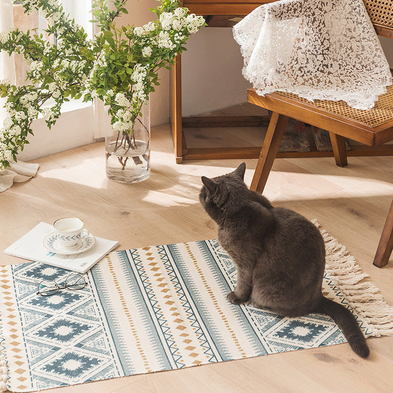 Multi Color Retro Rug Cotton Blend Tribal Totem Indoor Rug Handmade Pet Friendly Carpet with Fringe for Home Decor