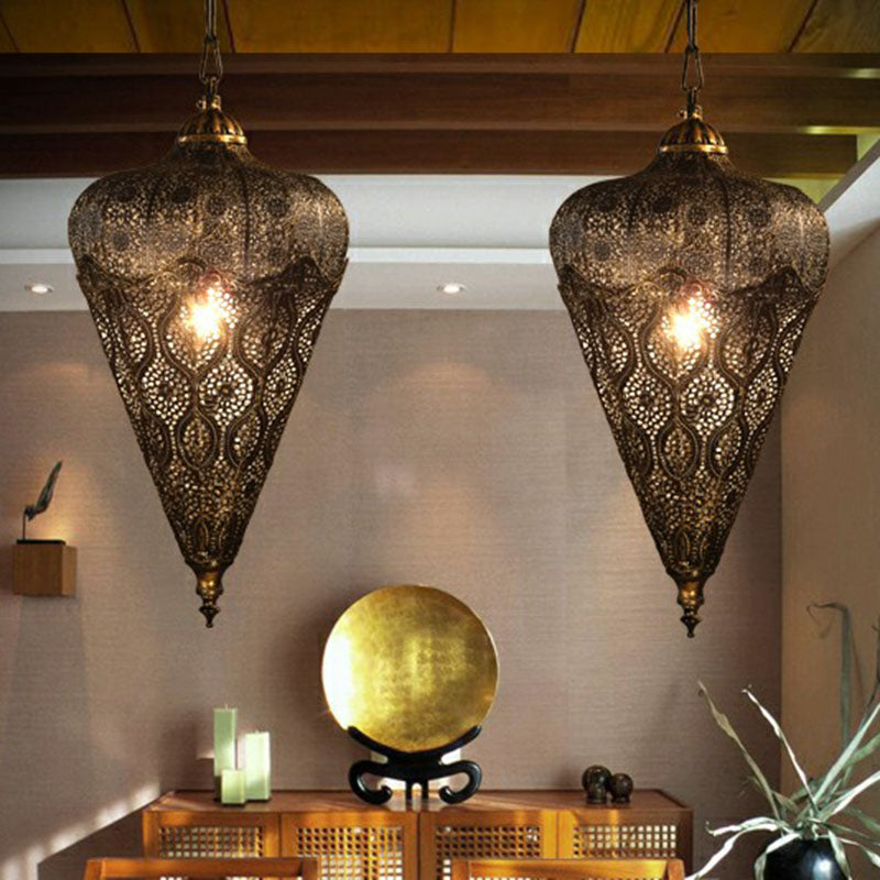 Iron Hollow out Ceiling Light Classic Single-Bulb Restaurant Hanging Pendant Light in Bronze