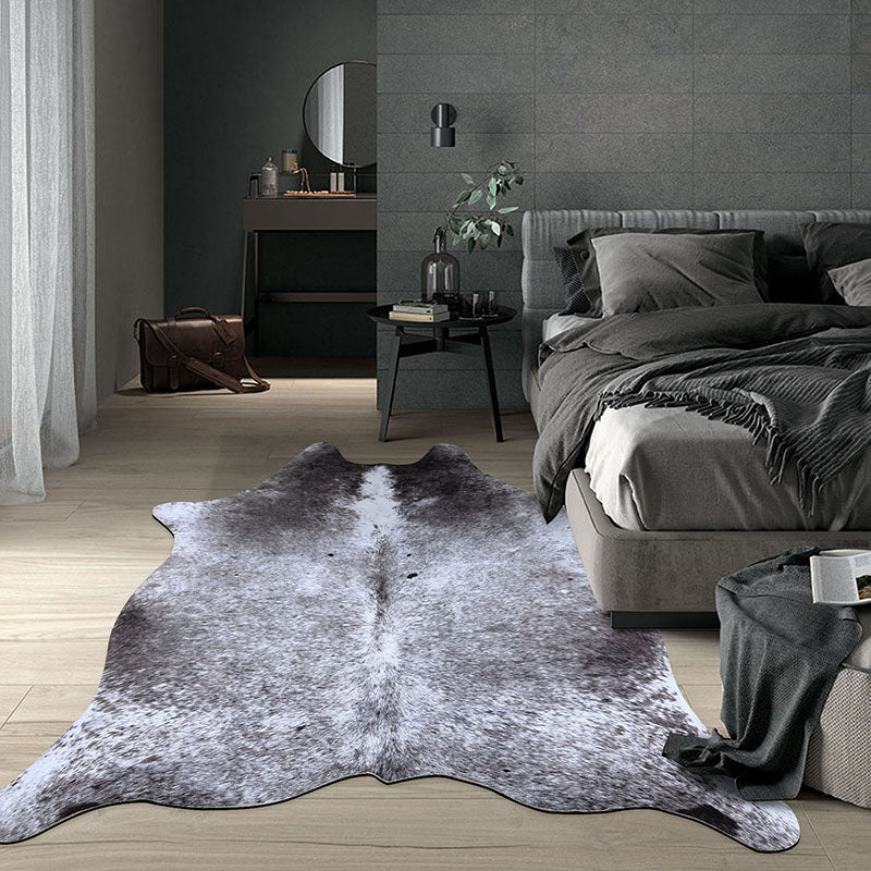 Tapis de peau d'animal de forme irrégulière