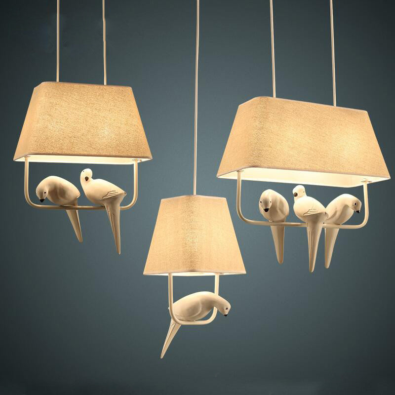 Trapezium stof hanglamp traditionele eetkamer ophanging verlichtingsarmatuur met harsvogel in beige