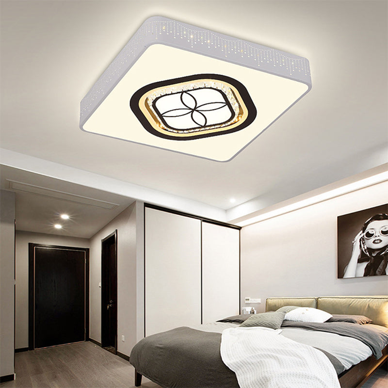 Luminaire monté au plafond de chambre à coucher à LED acrylique à montage encastré carré simple avec motif ovale/carré/fleur en cristal