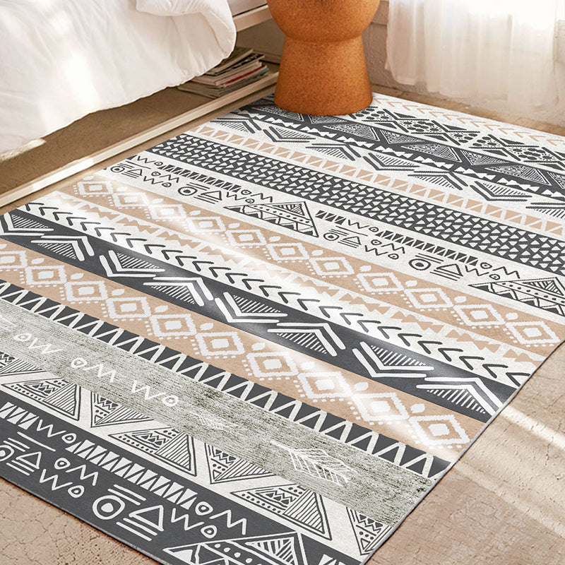 Retro Indian Style Rug Multi Color Geometric Carpet Pet Friendly Anti-Slip Tacle résistant aux taches pour la décoration domestique