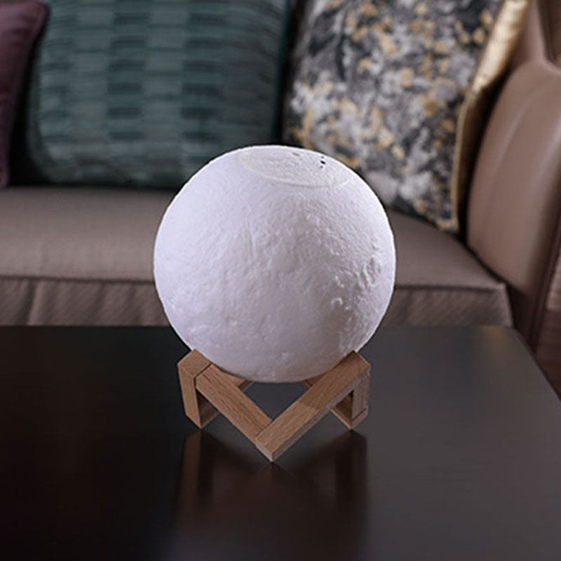 Lámpara de mesa humidificador de luna creativa nórdica de plástico de 1 cabeza de dormitorio iluminación nocturna en blanco con base de madera