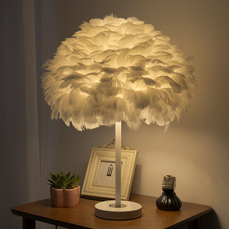 Hand-Weaving Feather Table Lamp Minimalistic Single-Bulb White Nightstand Light for Girls Room