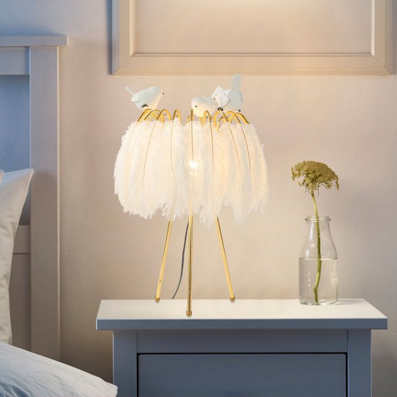 Circular Feather Night Light Simplicity 1-Light Gold Finish Table Lamp with Tripod