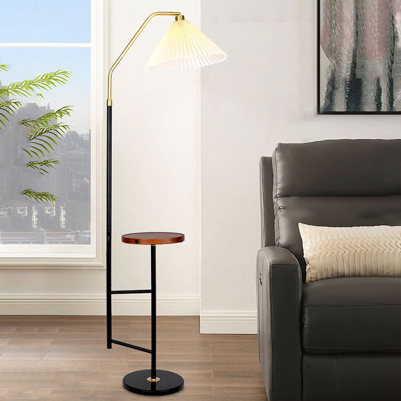 Cône Stand Up Lampe minimaliste en tissu plissé minimal Éclairage de sol à chambre simple avec plateau et base en marbre