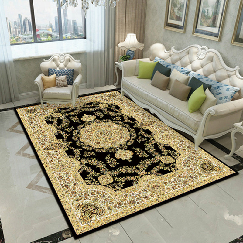 Nostalgia Floral Printed Rug Multi Color Synthetics Indoor Rug Non-Slip Backing Washable Carpet for Parlor