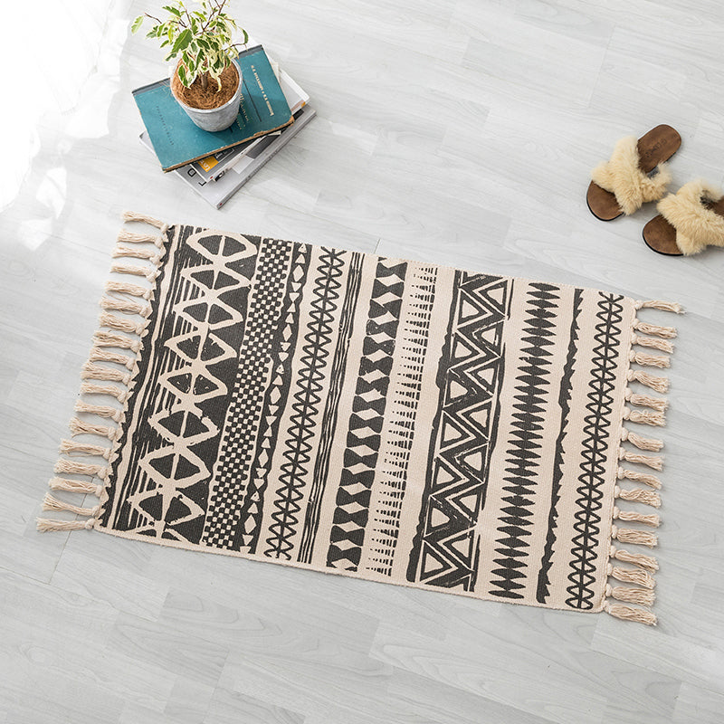 Bohemian Bedroom Rug Multi Color Geo Printed Area Rug Jute Pet Friendly Easy Care Stain-Resistant Carpet with Tassel