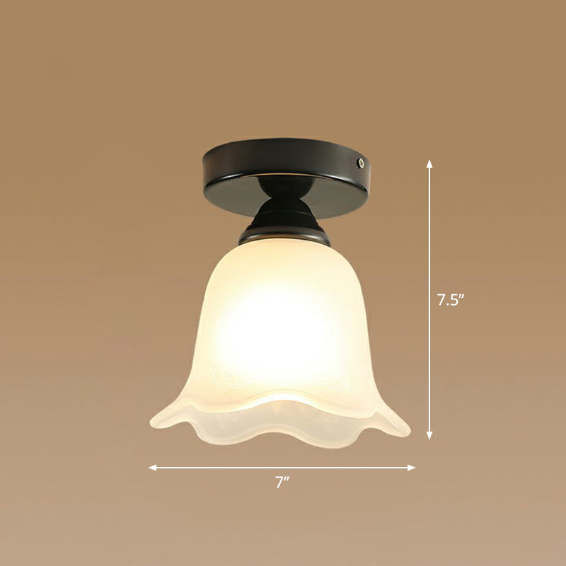 Enkele matte witte glazen plafondlamp rustieke zwarte bloemcorridor semi -flush licht