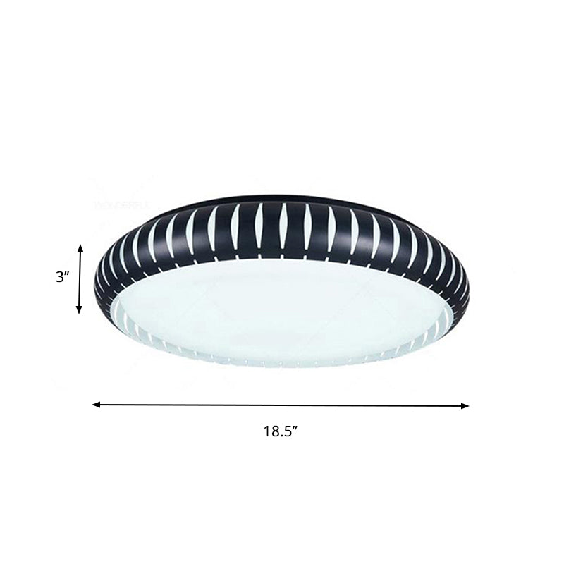 White / Black Circular Flush Mount Ceiling Light with Hollow Shade Simple Metal LED Ceiling Flush Mount for Living Room, 18.5 "/22.5" Diameter