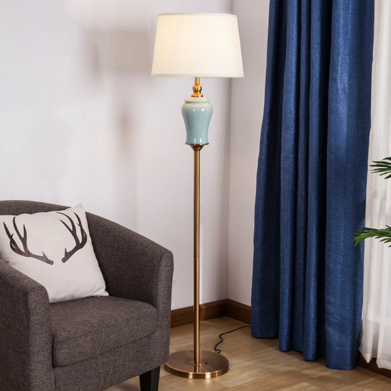 Moderne taps toelopende trommelvloer lichte stof 1 lamp woonkamer opstaan ​​lamp in het wit