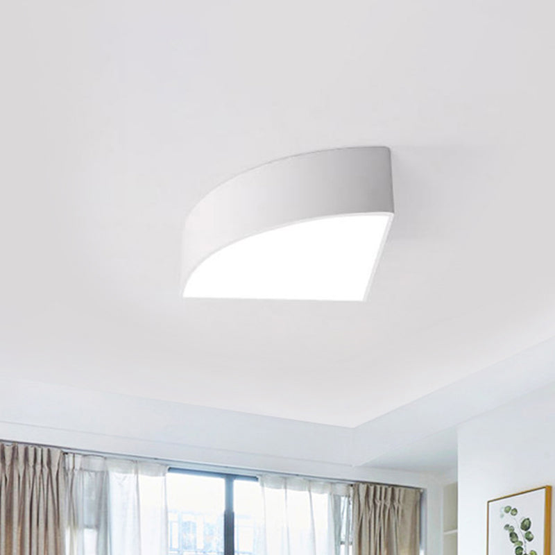 White / Black Sector Flush Light Modernist Led 10 "/12" /14 " Wide Metal Flush Mount Ceiling Fixture