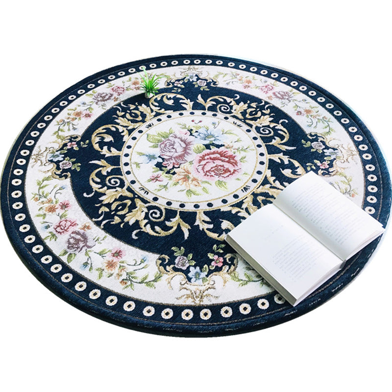 Tapis imprimé floral antique