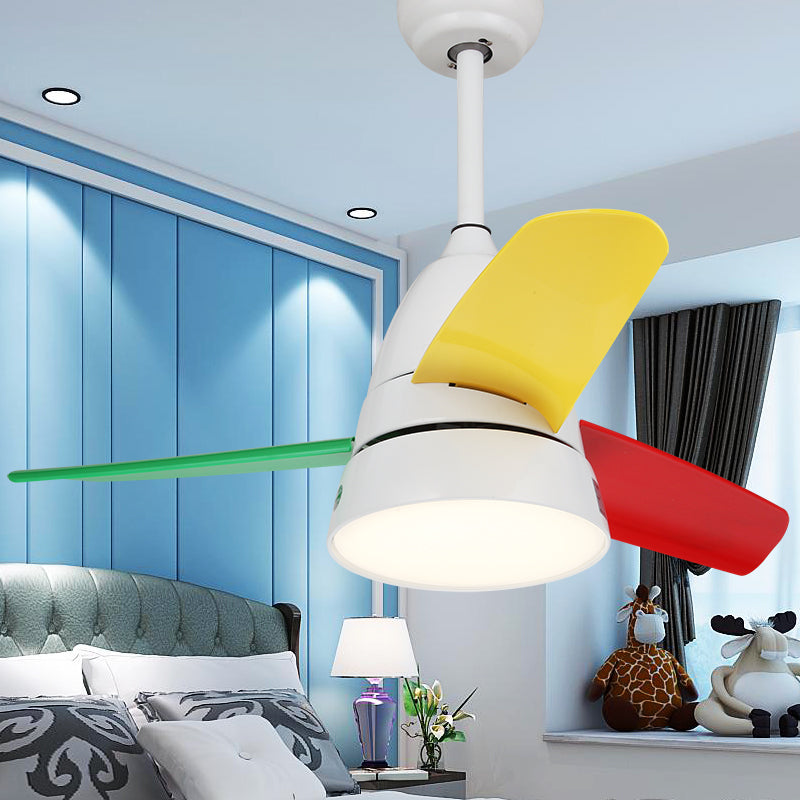 Macaron Style Conical Hanging Fan Light Metal Kids Child Room 26 "LED LED LED PLADIER LED LED, 3 lames