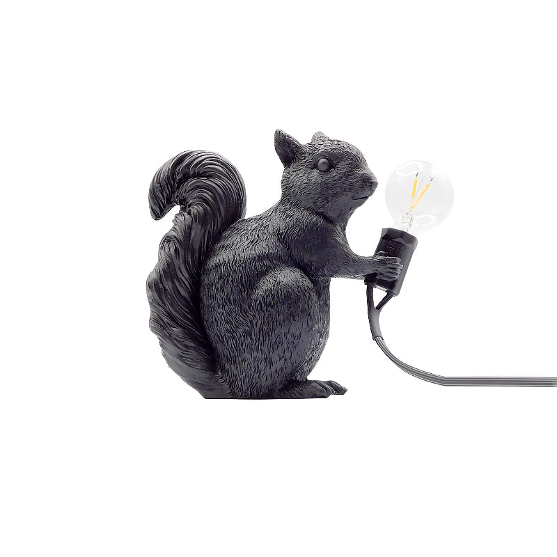 Artistic Squirrel Night Table Light Resin Single-Bulb Childrens Bedside Night Lamp