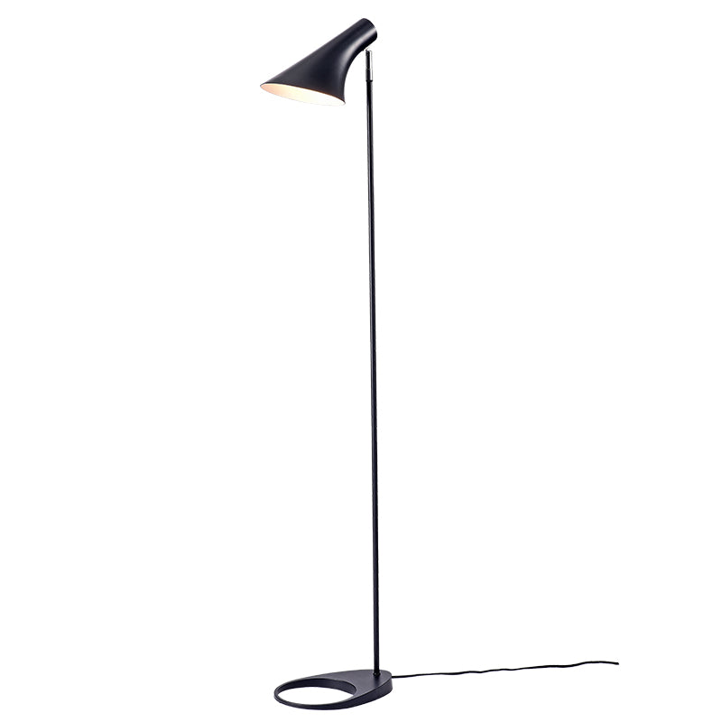 Nordic Flared Lesestehllampe Single Metal Floor Light mit Drehgelenk für Wohnzimmer