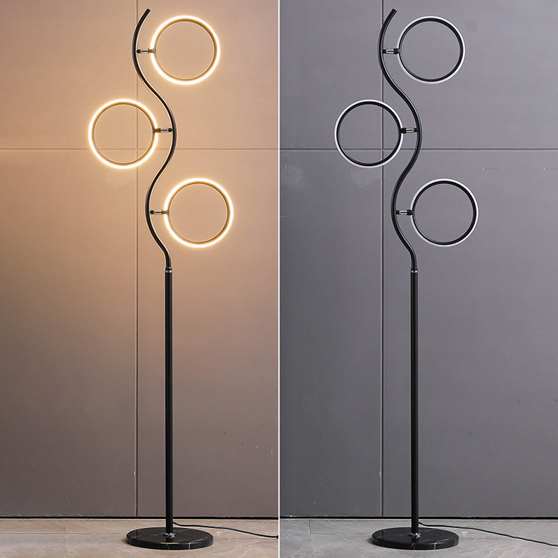 Roteerbare ringvormige vloerlicht artistieke metalen metalen slaapkamer LED staande lamp