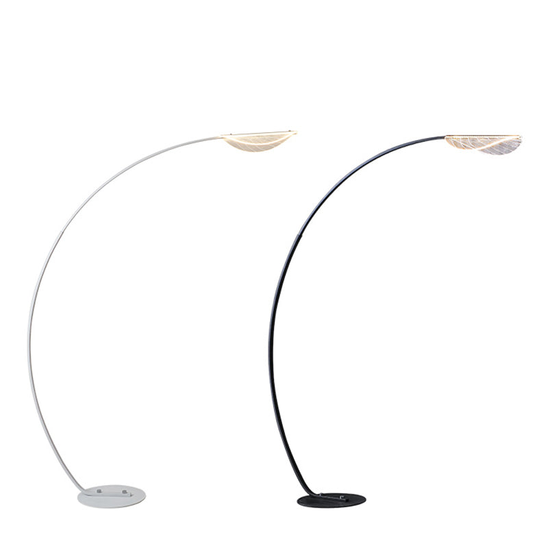 Simplicité Arc Floor Lighting Metal Living Room LED lampe debout avec une teinte en acrylique à feuilles