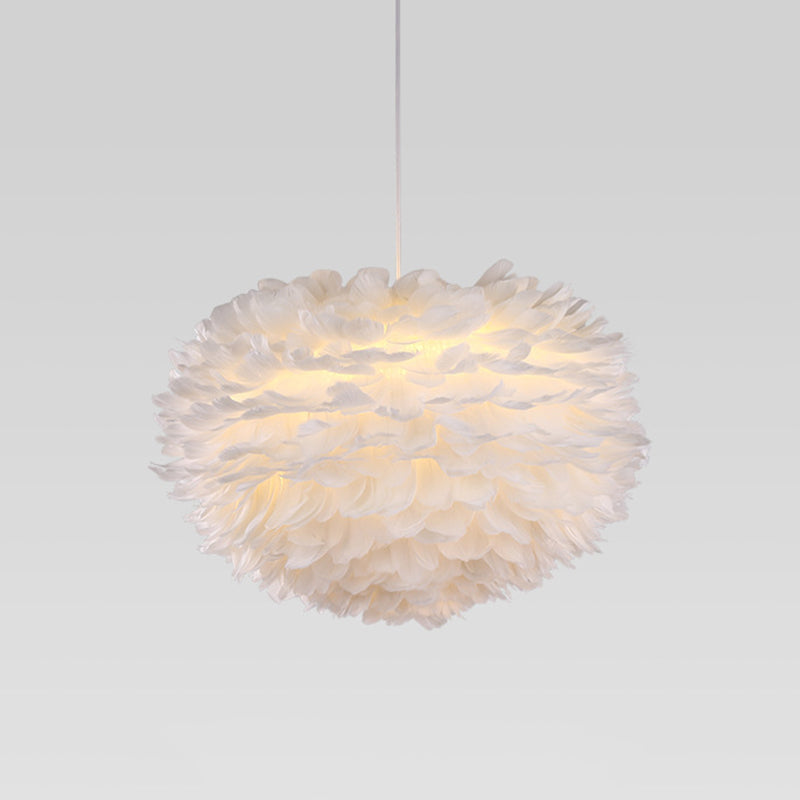 Lustre suspendu en forme de globe blanc