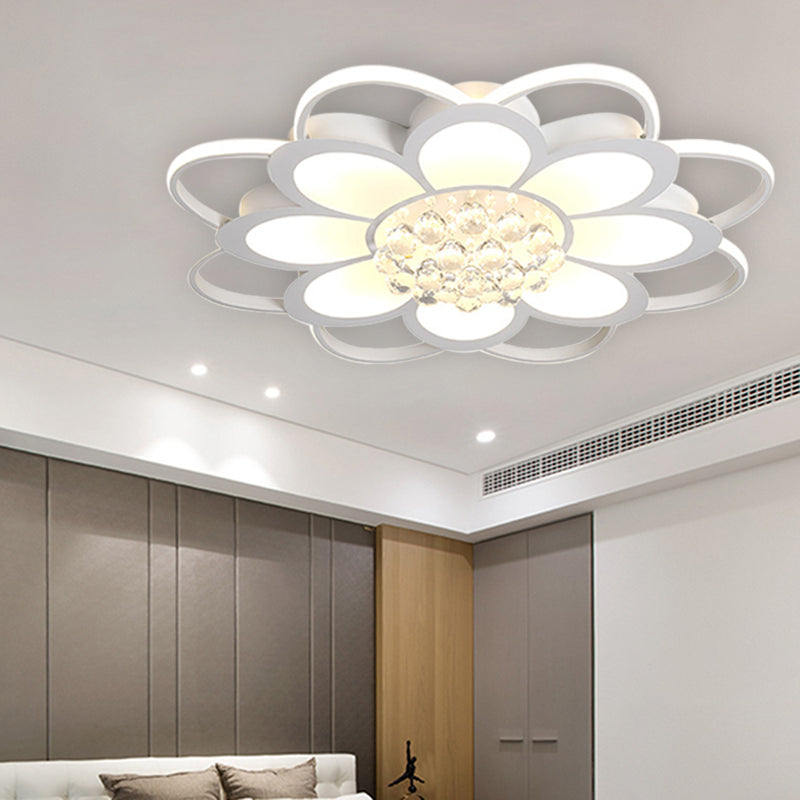 20,5 "/27" /31.5 " W LED Crystal Flush Light Simple White Floral Living Room Flush Mount Lamp in Warm / White/3 Color Light