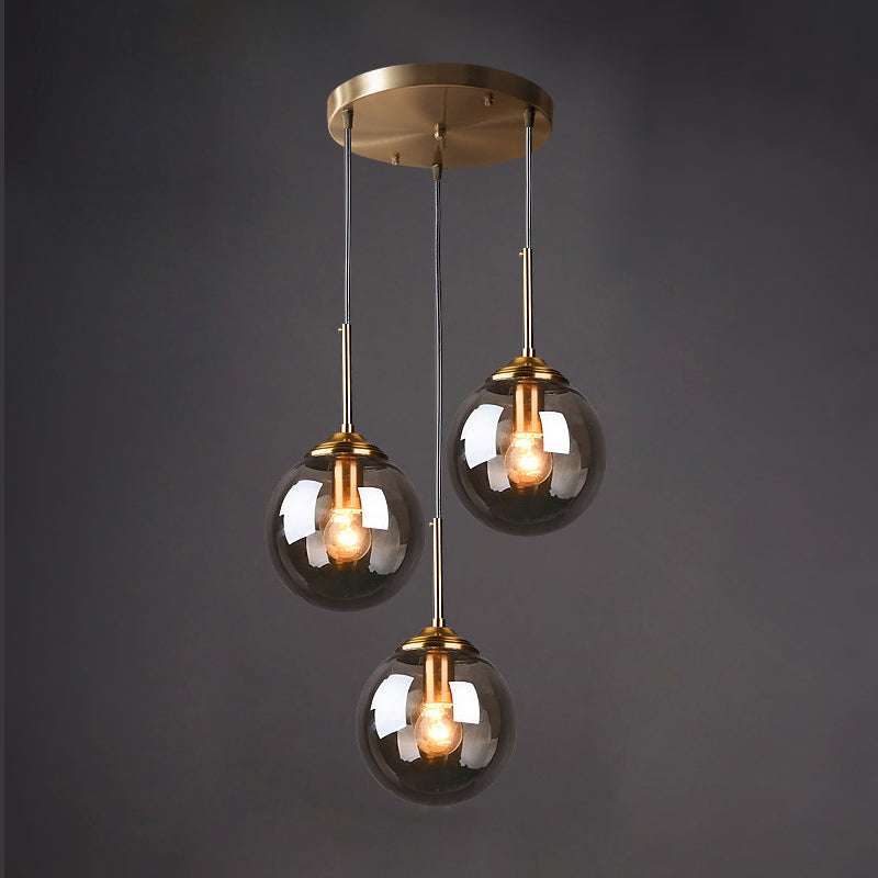 3 Lichter Globe Hanging Deckenlichter minimalistischer Glas Multi -Light -Anhänger für das Restaurant