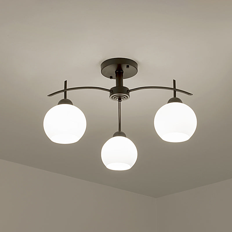 Luce del soffitto in metallo con latte bianco glassata in vetro glassata globo aperto semi -filo per soggiorno