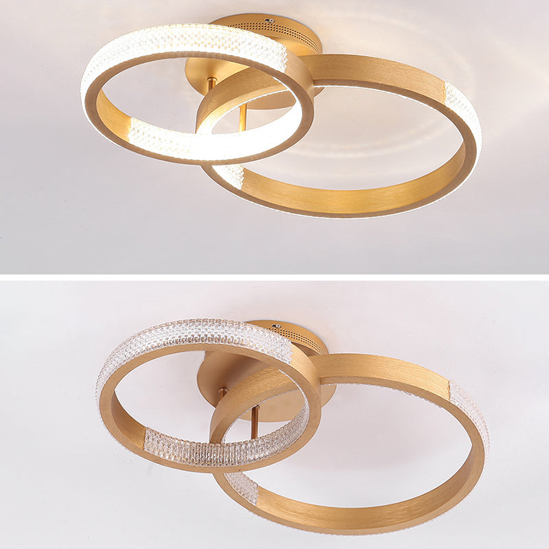 Estilo nórdico Golden cepillado LED LED Luz de techo múltiples anillos acrílicos transparentes Coste de iluminación de sombra prismática para sala de estar