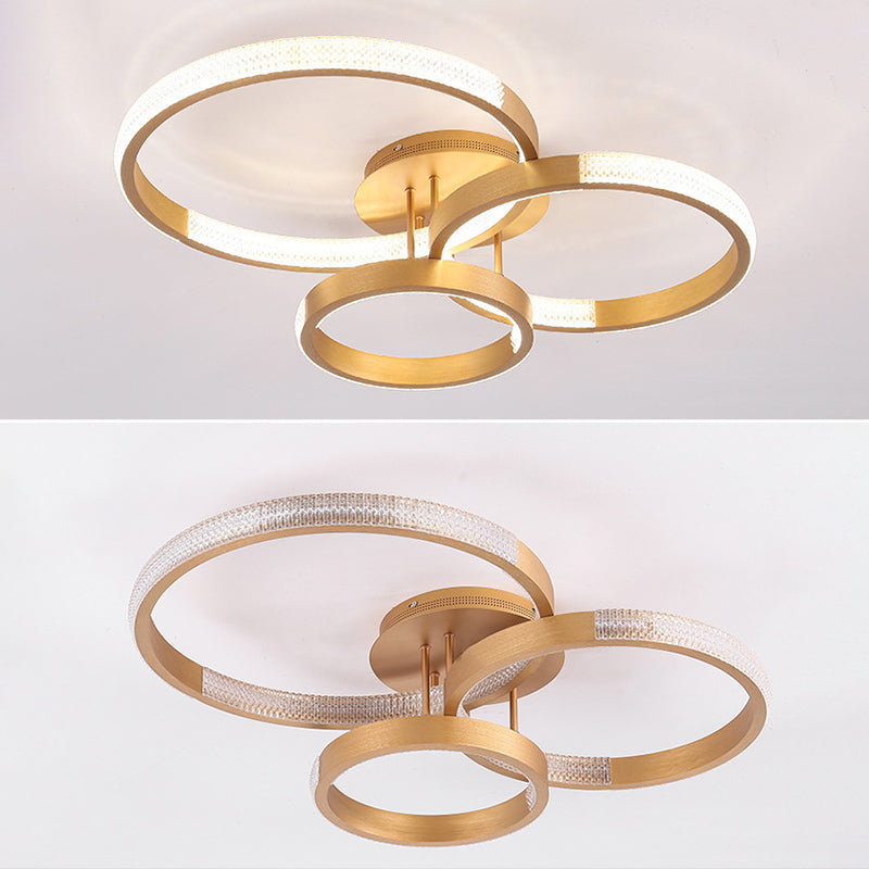 Noordse stijl gouden geborsteld aluminium led plafondlicht multi -ringen heldere acryl prismatische schaduw verlichting hanger voor woonkamer