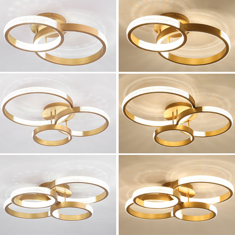 Estilo nórdico Golden cepillado LED LED Luz de techo múltiples anillos acrílicos transparentes Coste de iluminación de sombra prismática para sala de estar