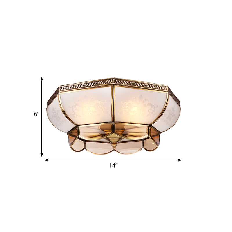 Kolonialismus-Kuppel-Deckenleuchte, 3/4 Glühbirnen, 14"/18" Breite, mattweißer Glas-Unterputz-Kronleuchter in Messing für Schlafzimmer