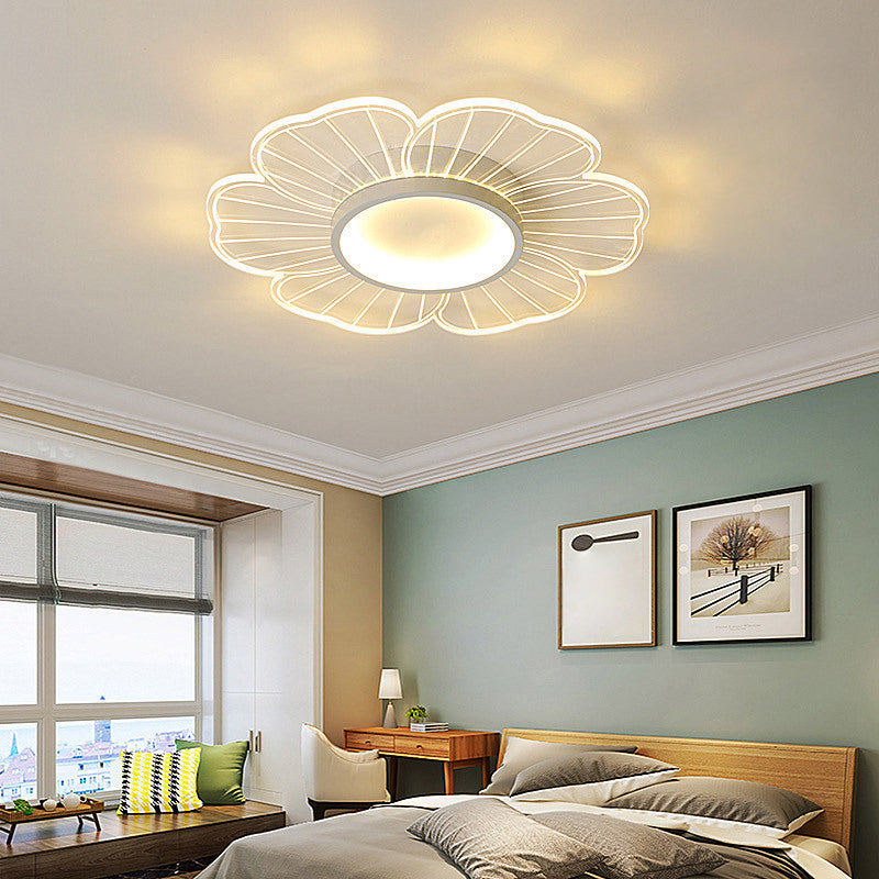 Plafond LED minimaliste Fleur blanche Fleur blanche près du plafond avec une teinte acrylique