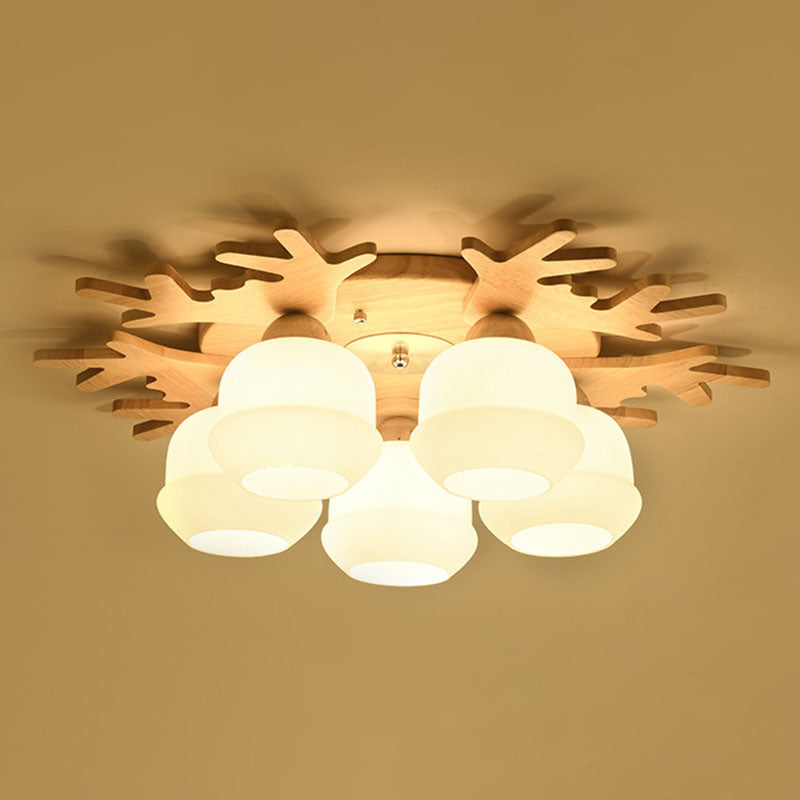 Lámpara de techo de asta nórdica Luz de lámpara de madera Sala de estar Semi Flush Light con sombra de vidrio blanco