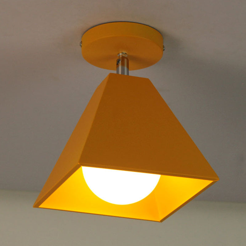 1 lichte macaroon -stijl semi -spoelmontage licht metalen kegel schaduw plafondlamp voor gang