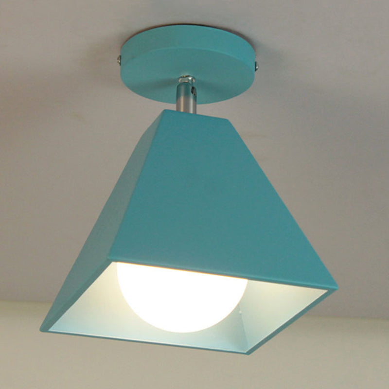 1 lichte macaroon -stijl semi -spoelmontage licht metalen kegel schaduw plafondlamp voor gang