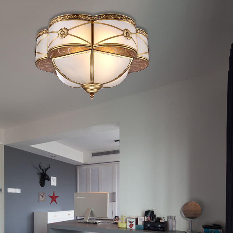 Brass 4 Heads Flush Mount Lamp Colonialism Sandblasted Glass Scalloped Ceiling Light for Living Room