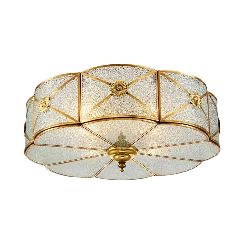 Kolonialisme Scallop Plafond Gemonteerd Licht 3/4/6 Lampen Seeded Glas Flush Mount Chandelier in Brass voor slaapkamer