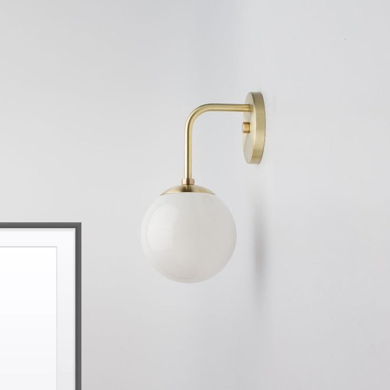 1 lamp bedezijdige lamp Minimalistische gouden/zwarte wandlamp met melkachtige glazen balschaduw