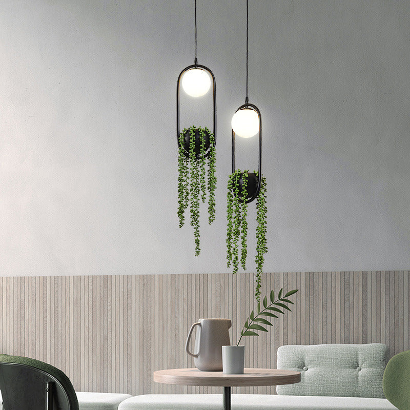 Black 1 clair pendentif sphérique léger nordique rétro rétro ovale métallique ombre lampe suspendue avec plante verte