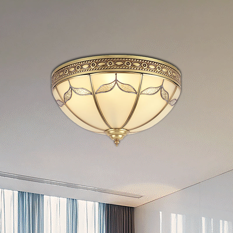 Domed Shade Slaapkamer Flushmount Licht Traditionele Melkachtige Glas 3/4 Lichten Gouden Plafond Verlichting, 12.5"/16" W