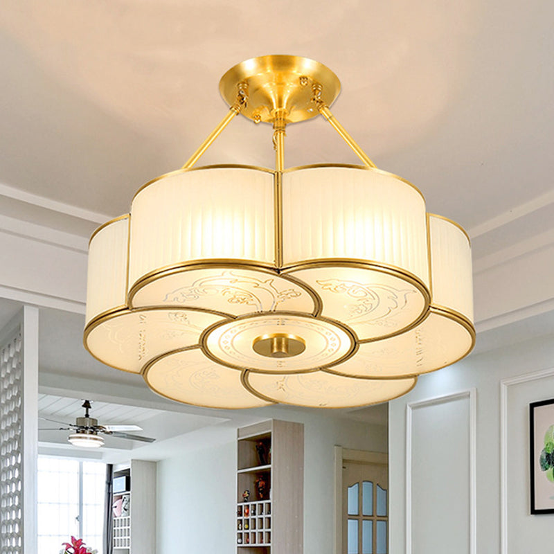 4/6 luci fiore semi-flush soffitto semi-flush apparecchio di illuminazione in metallo in ottone tradizionale con tonalità in vetro curvo bianco, 18 "/23,5" W