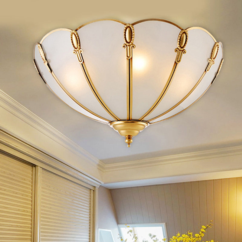 17 "/21" W Classic Scallop Flush Mount 3/4 Bulbs Metall Deckenleuchte in Brass für Schlafzimmer